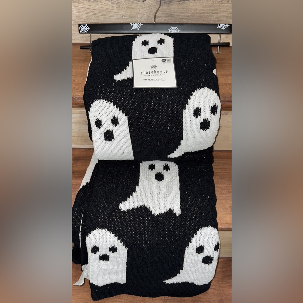 Super Cute 🥰 Storehouse Halloween White Ghost Black Throw Blanket Decor 50”x60”